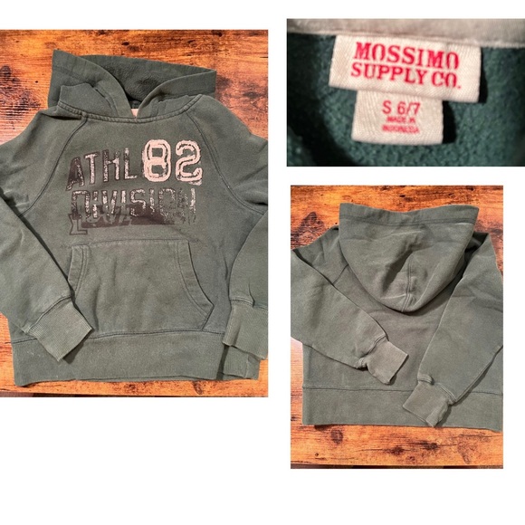 Lot of 2 boys' sweatshirts - Picture 2 of 4